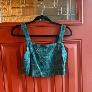 💜 Elegant Green Floral Crop Top